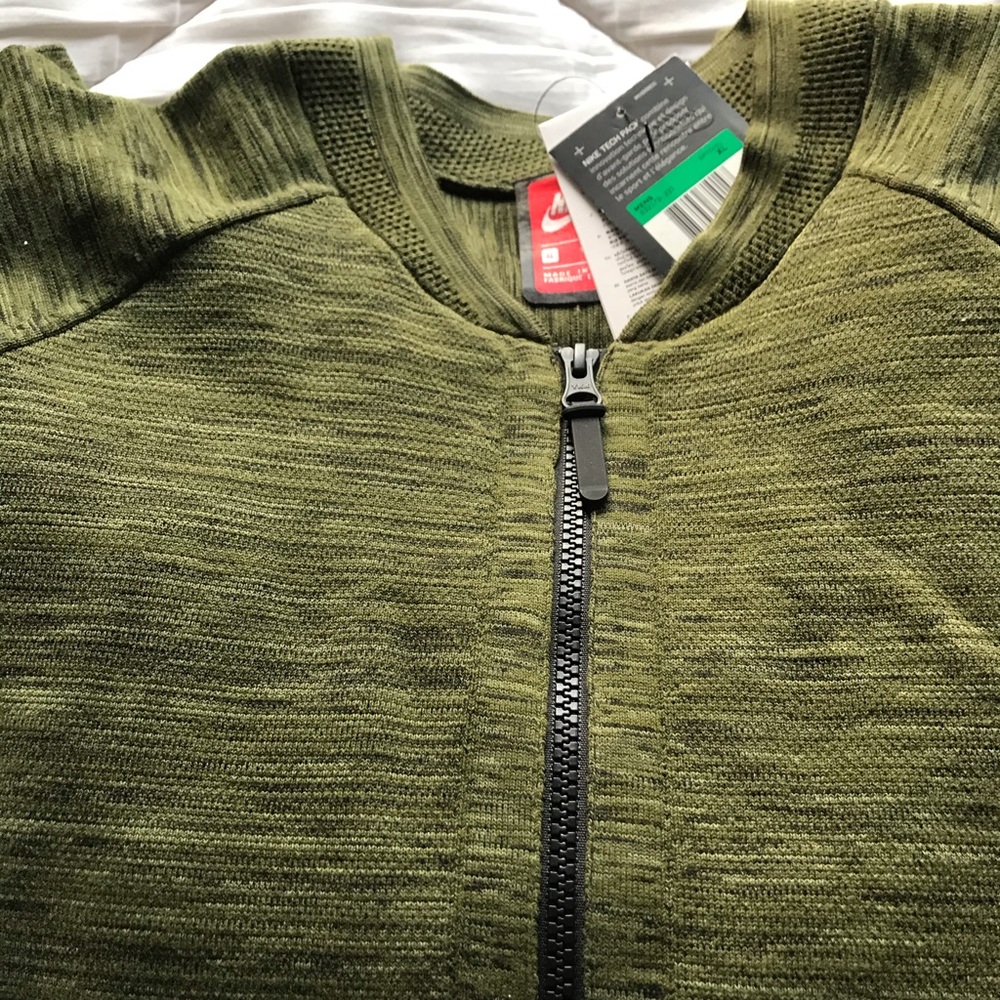 Nike tech knit Jacket retail 250 size XL